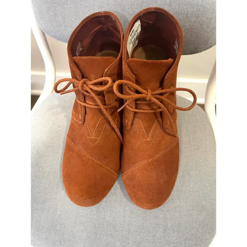 TOMs Rust Orange Brown Suede Wedges Booties Women's Size 8.5